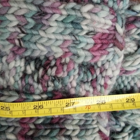 Handmade hood hat with detachable scarf - Picture 4 of 9